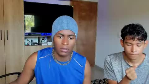 Snapshot of alan_scot chatting on 22, 7, 2026 Alan and Criss - WE JUST FRIENDS WITH BENEFITS BOTH VERS online show from 22, 7, 2026