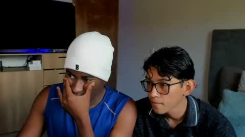 Snapshot of alan_scot chatting on 29, 7, 2026 Alan and Criss - WE JUST FRIENDS WITH BENEFITS BOTH VERS online show from 29, 7, 2026