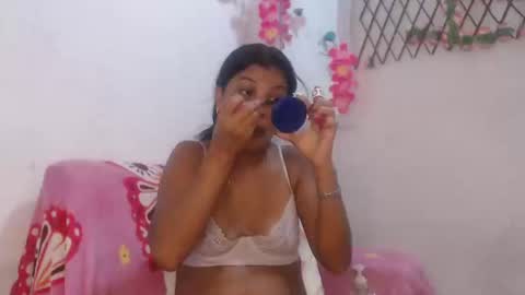 Snapshot of alana_2024 chatting on 8, 1, 2025 Working hours  pm to  am every day online show from 8, 1, 2025