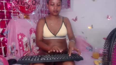 Snapshot of alana_2024 chatting on 23, 9, 2025 Working hours  pm to  am every day online show from 23, 9, 2025