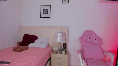 Snapshot of alana_ada chatting on 9, 10, 2025 alana_ada online show from 9, 10, 2025