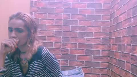 alana_del_ray online show from 6, 4, 2026