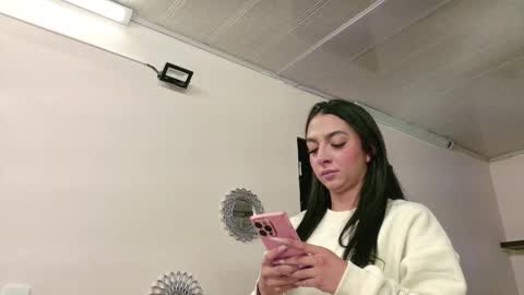 Maeve  online show from 16, 9, 2025