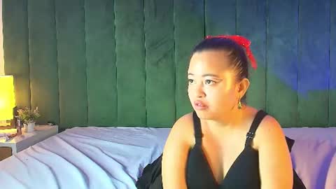 Snapshot of alana_petite chatting on 17, 7, 2026 ALANA PETITE online show from 17, 7, 2026