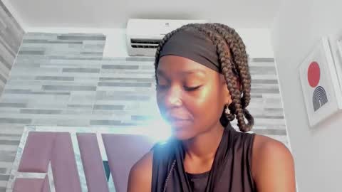 Snapshot of alana_roos chatting on 24, 10, 2025 Alana online show from 24, 10, 2025