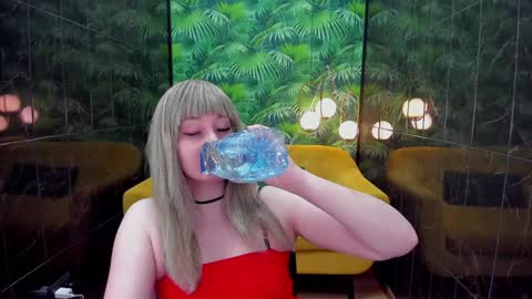 Snapshot of alana_soft chatting on 4, 1, 2025 Alana online show from 4, 1, 2025