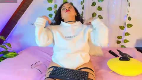 Snapshot of alanaa_gomezz chatting on 18, 6, 2026 Alana Gmez online show from 18, 6, 2026
