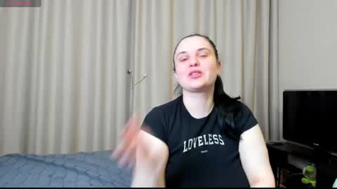 Snapshot of alanabrox chatting on 6, 7, 2026 Julia online show from 6, 7, 2026