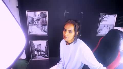 alanadelray online show from 16, 11, 2025