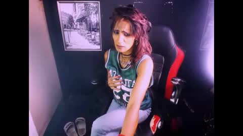 alanadelray online show from 4, 12, 2025