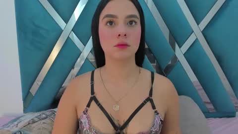 Alana Flores online show from 20, 9, 2025