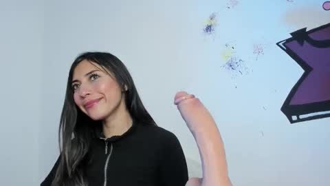 Snapshot of alanalois_ chatting on 13, 9, 2025 ALANA Please follow me  online show from 13, 9, 2025