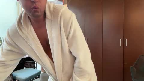 Snapshot of alanan881 chatting on 1, 3, 2026 alanan881 online show from 1, 3, 2026