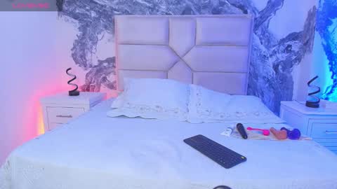 Alana Ryder online show from 6, 1, 2025