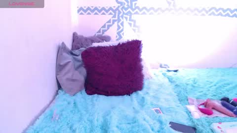 Alana Ryder online show from 2, 2, 2025