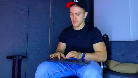 Snapshot of alanferrer chatting on 2, 2, 2026 Alan Ferrer online show from 2, 2, 2026