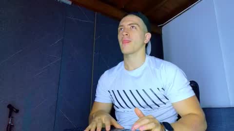 Snapshot of alanferrer chatting on 5, 2, 2026 Alan Ferrer online show from 5, 2, 2026