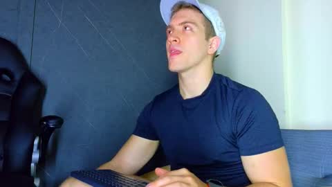 Snapshot of alanferrer chatting on 17, 3, 2026 Alan Ferrer online show from 17, 3, 2026