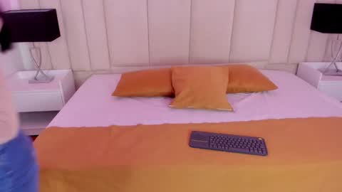 Alanha  online show from 16, 12, 2025