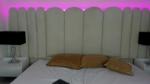 Alanha  online show from 17, 12, 2025