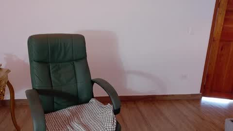 Snapshot of alanis_22 chatting on 30, 4, 2026 alanis online show from 30, 4, 2026