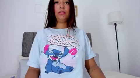 Snapshot of alannajones1 chatting on 11, 11, 2025 Alanna online show from 11, 11, 2025