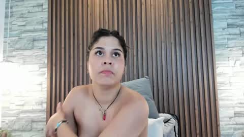 Snapshot of alannavidal chatting on 1, 3, 2025 alannavidal online show from 1, 3, 2025