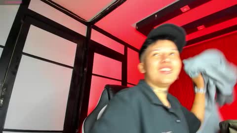 Snapshot of alanred_ chatting on 19, 10, 2025 alanred_ online show from 19, 10, 2025