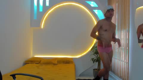 Snapshot of alanrodgers2_0 chatting on 6, 1, 2025 alan online show from 6, 1, 2025