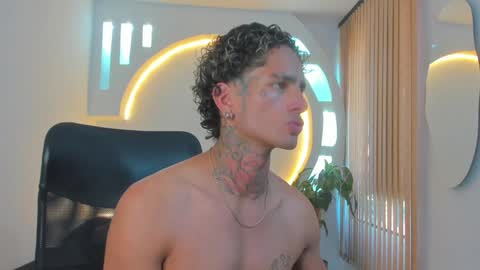 Snapshot of alanrodgers2_0 chatting on 12, 1, 2025 alan online show from 12, 1, 2025