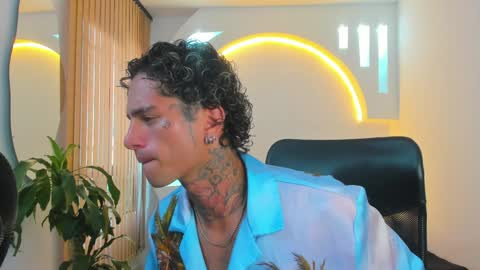 Snapshot of alanrodgers2_0 chatting on 27, 1, 2025 alan online show from 27, 1, 2025