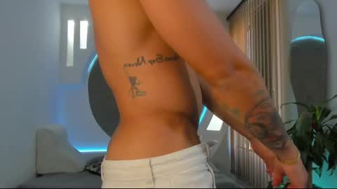 Snapshot of alanrodgers2_0 chatting on 8, 3, 2025 alan online show from 8, 3, 2025