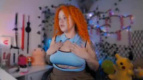 Snapshot of alaska_colors chatting on 23, 10, 2025 Caro online show from 23, 10, 2025