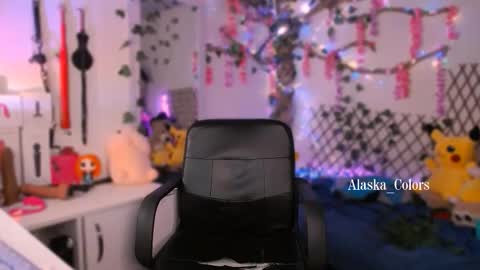 Snapshot of alaska_colors chatting on 8, 11, 2025 Caro online show from 8, 11, 2025