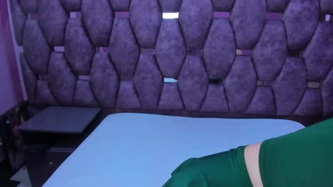 AlaSmith  online show from 1, 12, 2025