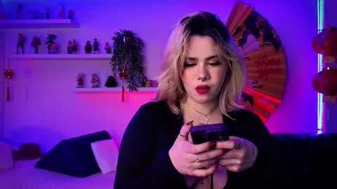 albaandthayron online show from 12, 6, 2026