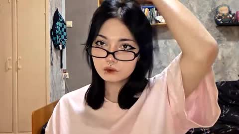 Snapshot of alberthamazierski chatting on 12, 11, 2025 Im Katrina online show from 12, 11, 2025