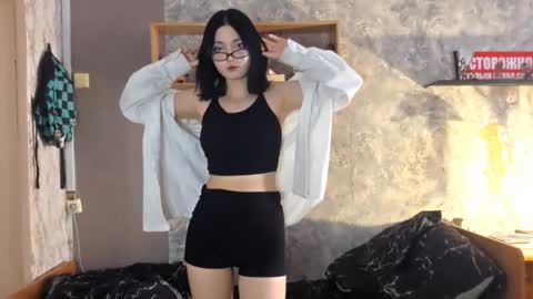 Snapshot of alberthamazierski chatting on 23, 12, 2025 Im Katrina online show from 23, 12, 2025