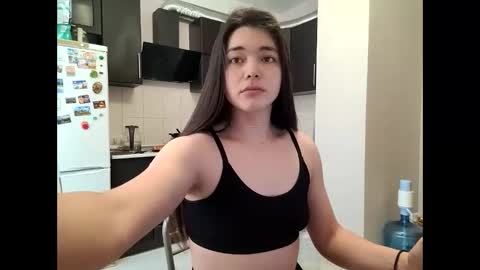 Snapshot of albi_sunny chatting on 17, 12, 2025 Albi online show from 17, 12, 2025