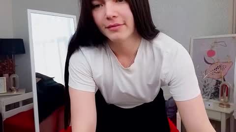 Snapshot of albi_sunny chatting on 12, 3, 2026 Albi online show from 12, 3, 2026