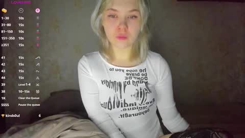 Snapshot of alchemyofsouls chatting on 9, 3, 2026 alchemyofsouls online show from 9, 3, 2026