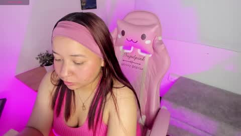 Snapshot of ale_alejandra chatting on 4, 6, 2026 Alejandra online show from 4, 6, 2026
