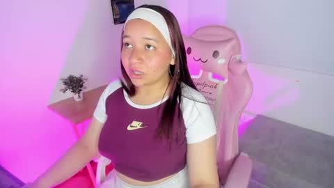 Snapshot of ale_alejandra chatting on 20, 6, 2026 Alejandra online show from 20, 6, 2026