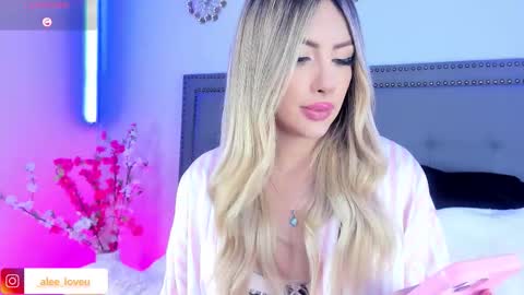 Snapshot of ale_love_ chatting on 17, 10, 2025 ALE LOVE online show from 17, 10, 2025