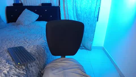 Snapshot of aleeehsanz chatting on 27, 2, 2025 online show from 27, 2, 2025