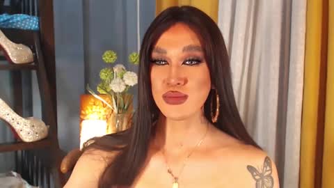 aleinacroft online show from 5, 3, 2025