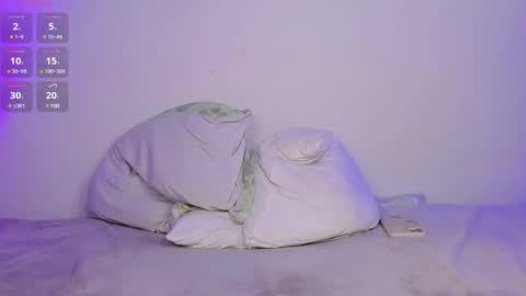 Snapshot of aleja_rossi chatting on 9, 1, 2025 Aleja online show from 9, 1, 2025