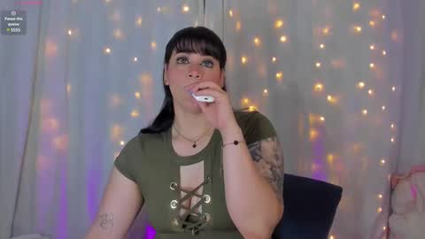 Snapshot of aleja_rossi chatting on 20, 2, 2025 Aleja online show from 20, 2, 2025