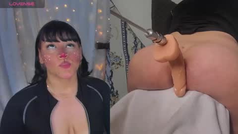 Snapshot of aleja_rossi chatting on 17, 12, 2025 Aleja online show from 17, 12, 2025