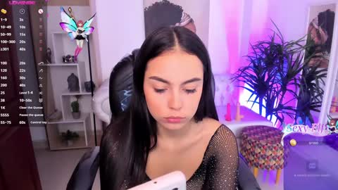 Snapshot of alejaa___ chatting on 4, 1, 2025 Alejandra online show from 4, 1, 2025